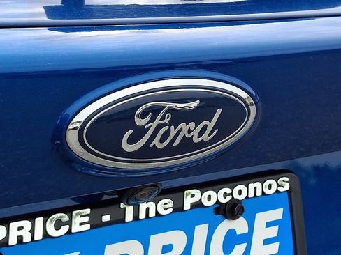 Used 2017 Ford Escape SE w/ SE Cold Weather Package AWD/4WD image 29