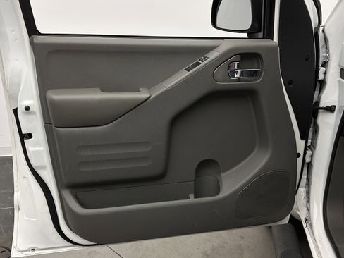 Used 2020 Nissan Frontier S w/ S Utility Package image 10