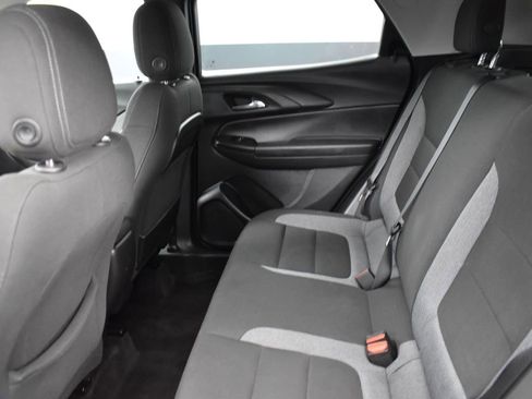 Used 2022 Chevrolet TrailBlazer LT w/ LPO, Blackout Package image 25
