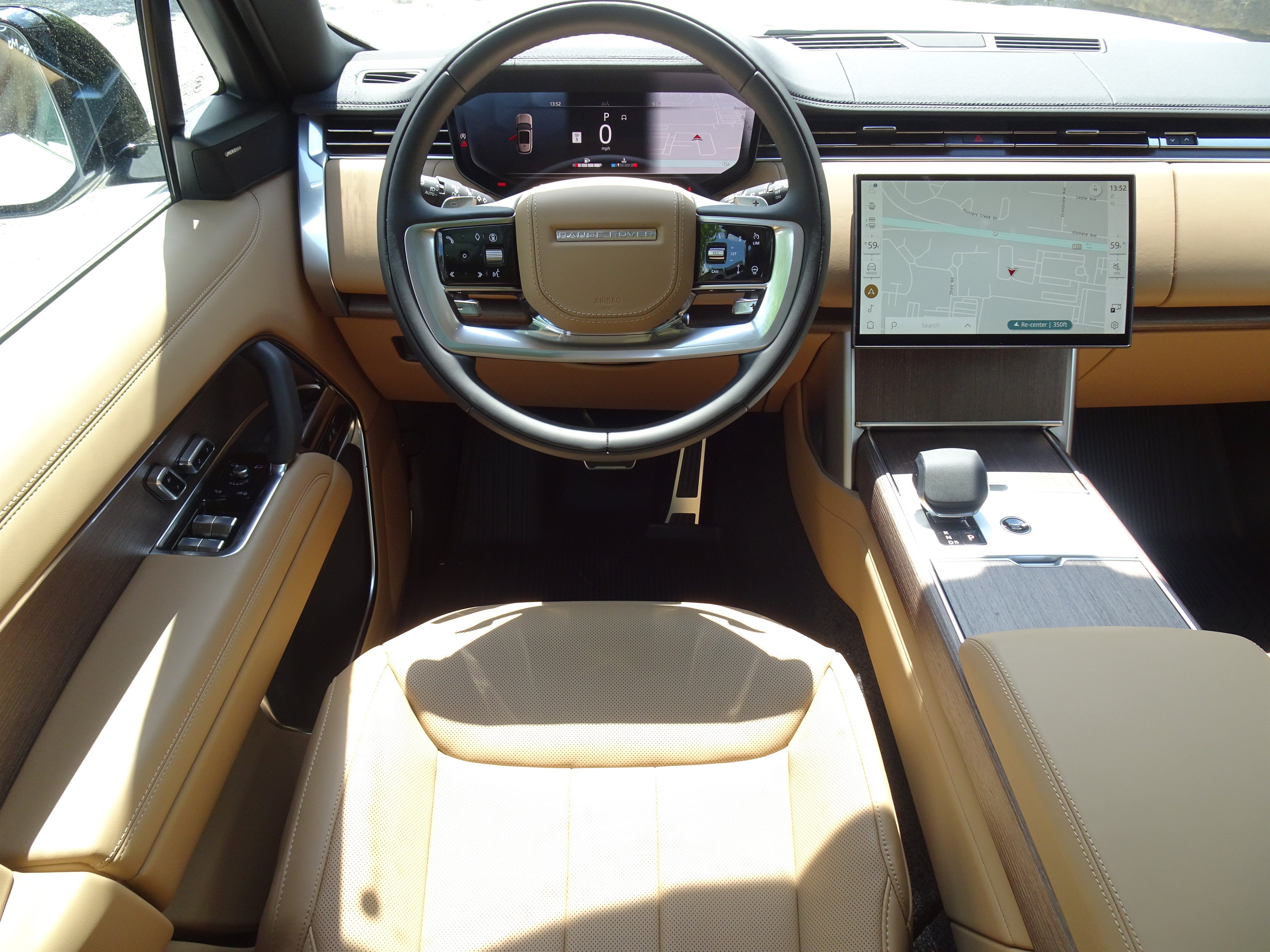 New 2026 Land Rover Range Rover Long Wheelbase SE AWD/4WD image 21