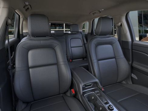 Used 2025 Lincoln Corsair Premiere image 10