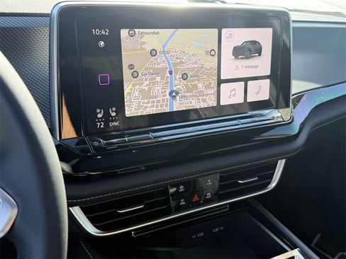 New 2026 Volkswagen Atlas Cross Sport SEL Premium R-Line image 17