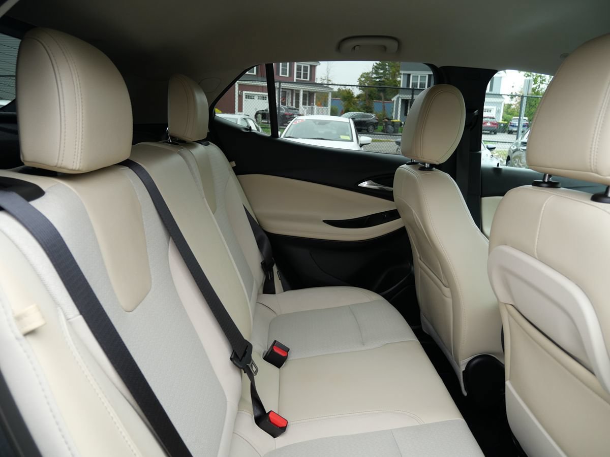 Used 2023 Buick Encore GX Preferred FWD image 27