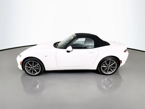 Used 2023 MAZDA MX-5 Miata Grand Touring image 4