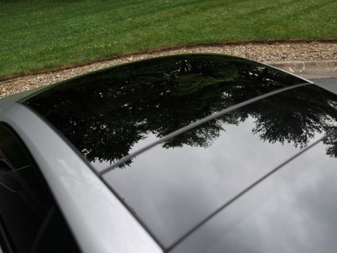 Used 2024 Porsche 911 Carrera w/ Premium Package image 11