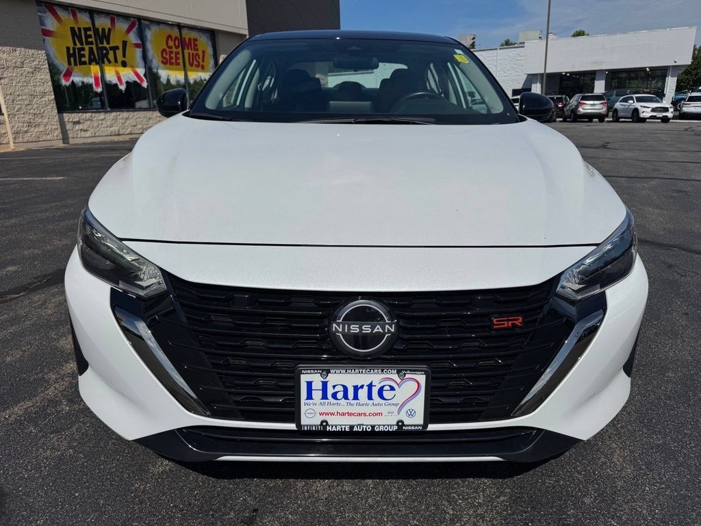 Used 2024 Nissan Sentra SR FWD image 2