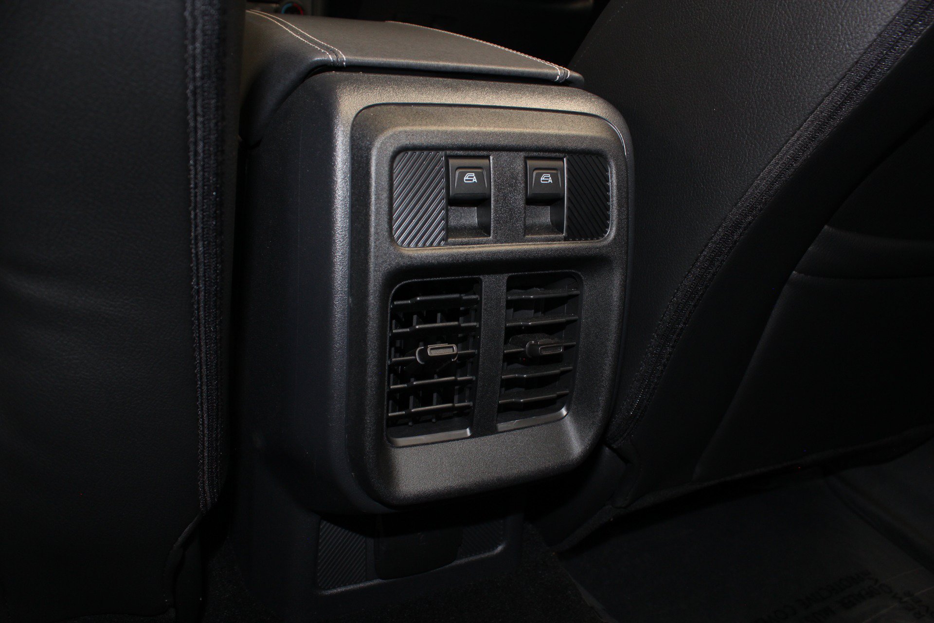 Used 2025 Ford Bronco 4-Door AWD/4WD image 43