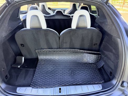 Used 2018 Tesla Model X 100D AWD/4WD image 29