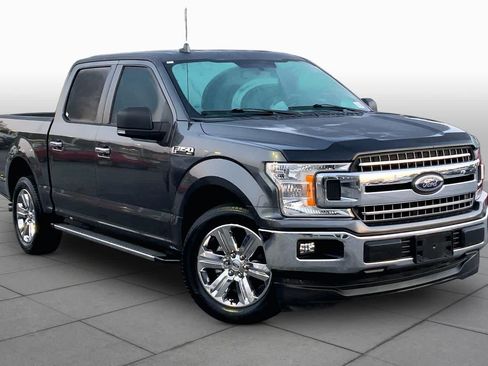 Used 2018 Ford F150 XLT w/ Equipment Group 302A Luxury RWD image 3
