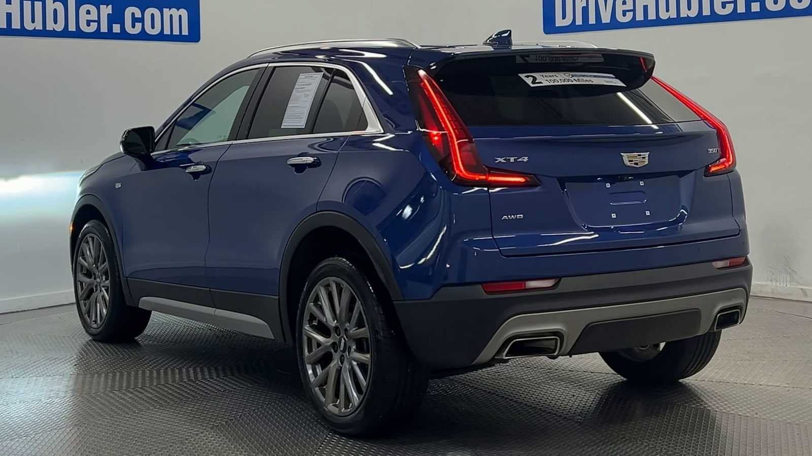 Used 2021 Cadillac XT4 Premium Luxury w/ Cold Weather Package AWD/4WD image 6