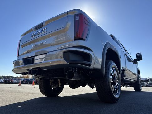 New 2026 GMC Sierra 2500 Denali Ultimate image 10