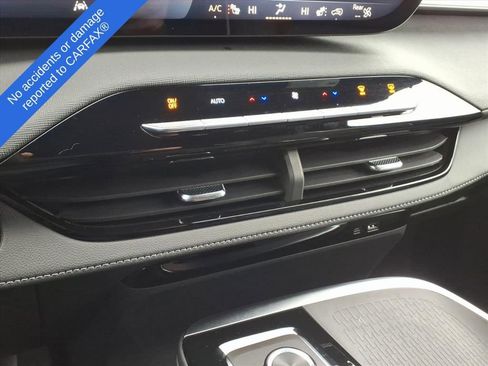 Used 2025 Buick Enclave Preferred image 28