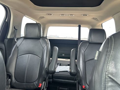 Used 2017 GMC Acadia Limited SLT FWD image 18