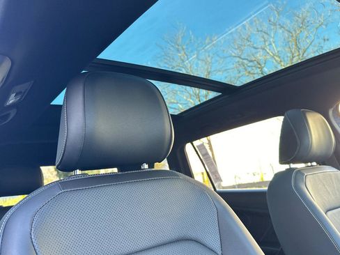 New 2023 Volkswagen Tiguan SEL R-Line image 16