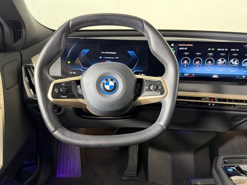 Used 2023 BMW iX xDrive50 w/ Sport Package image 13