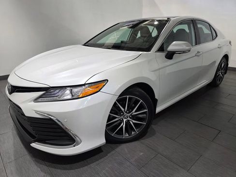 Used 2024 Toyota Camry XLE w/ Navigation Package AWD/4WD image 1