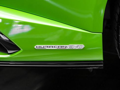 Used 2024 Lamborghini Huracan EVO AWD/4WD image 42