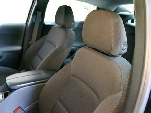 Used 2023 Chevrolet Malibu LT FWD image 17