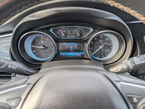 Used 2018 Buick Envision Preferred image 16