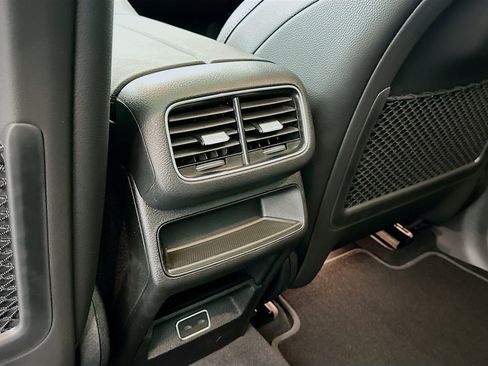 New 2026 Mercedes-Benz GLE 450e 4MATIC image 29