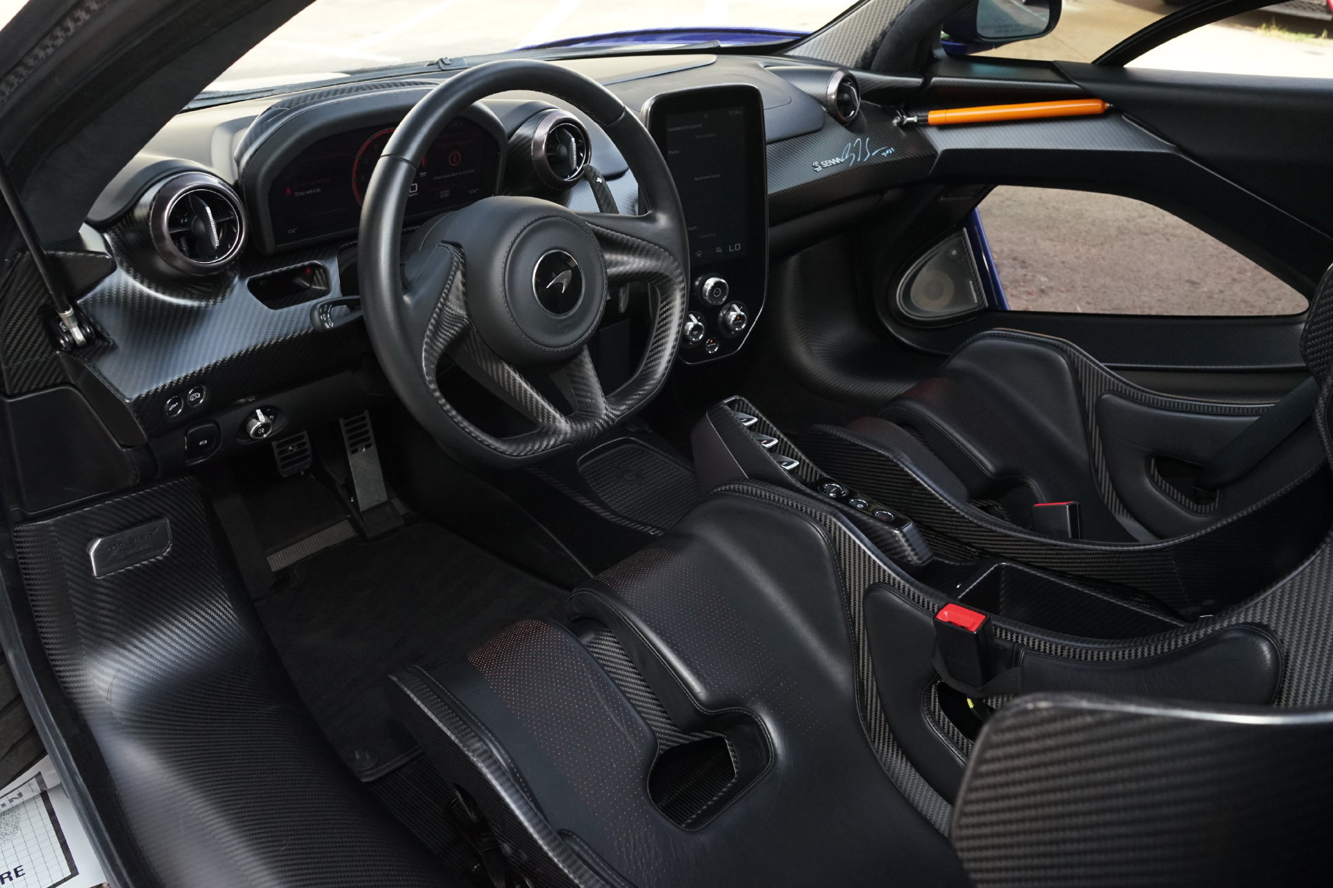 Used 2019 McLaren Senna RWD image 9