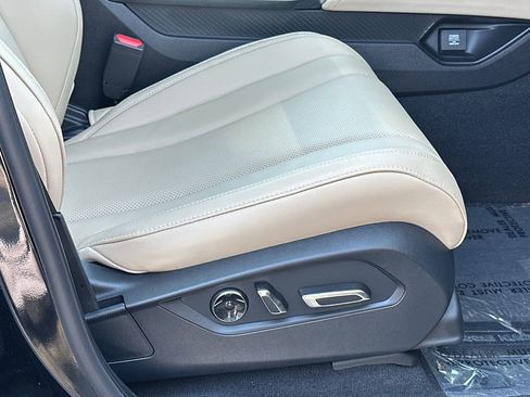 Used 2024 Acura MDX SH-AWD w/ Technology Package image 12