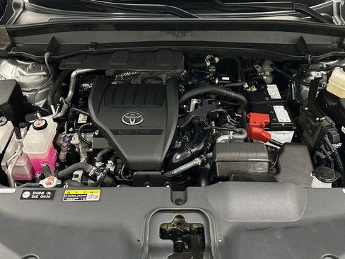 Certified 2024 Toyota Grand Highlander AWD image 11