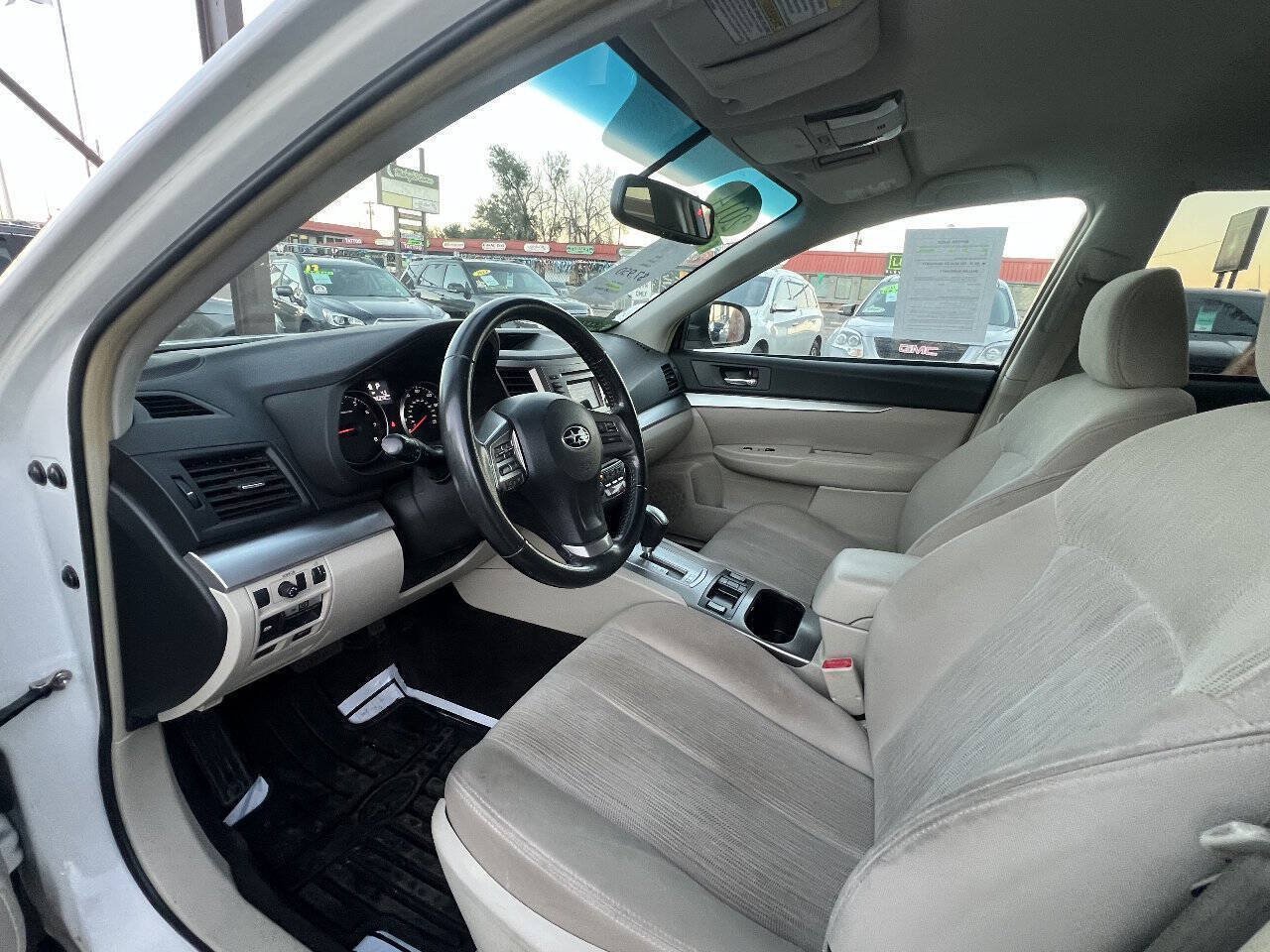 Used 2014 Subaru Outback 2.5i Premium AWD/4WD image 15