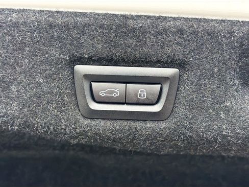 Certified 2025 BMW 530i image 15