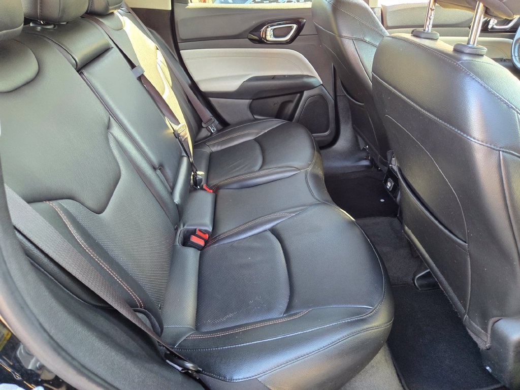 Used 2022 Jeep Compass Limited AWD/4WD image 16