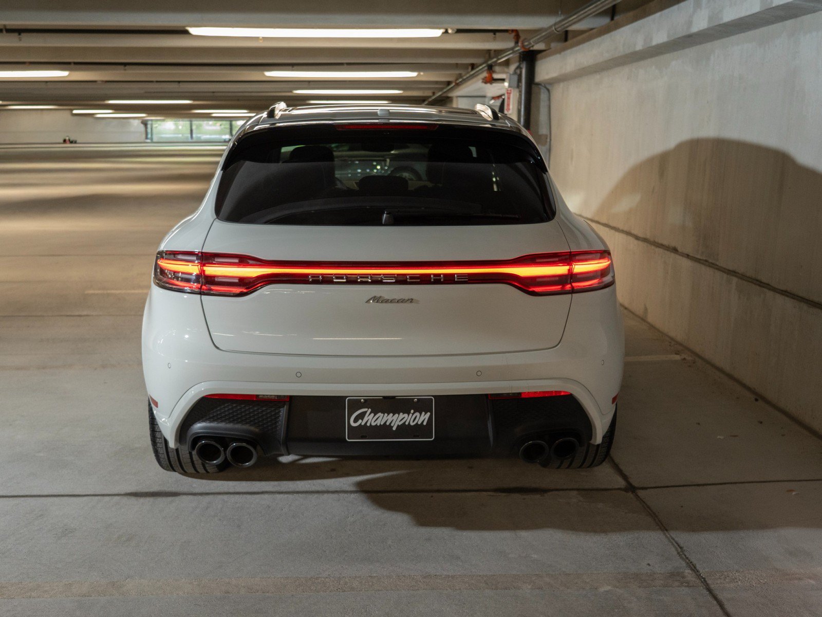 Certified 2026 Porsche Macan AWD/4WD image 10