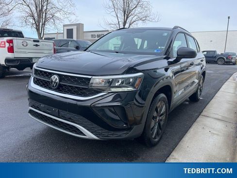 Used 2023 Volkswagen Taos S image 3