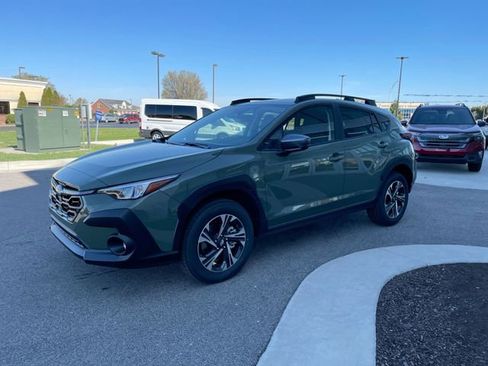 Used 2026 Subaru Crosstrek 2.0i Premium AWD/4WD image 2