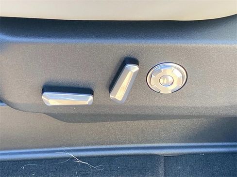 New 2025 Lincoln Navigator Reserve image 13