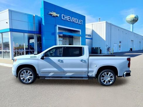 New 2026 Chevrolet Silverado 1500 High Country AWD/4WD image 7
