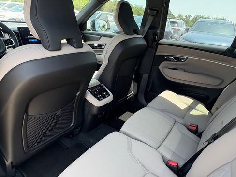 New 2026 Volvo XC90 B6 Plus w/ Protection Package Premier image 21