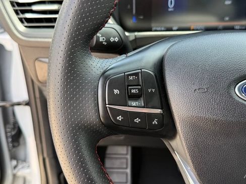 Used 2025 Ford Escape ST-Line FWD image 18