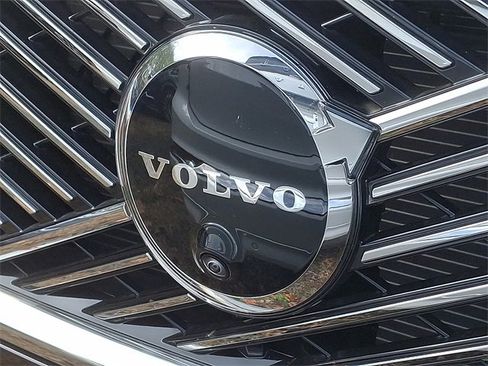 New 2025 Volvo XC90 B6 Ultra w/ Protection Package image 10