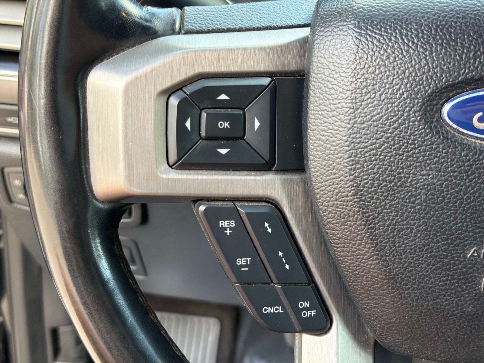 Used 2019 Ford F150 Platinum w/ Equipment Group 701A Luxury AWD/4WD image 31