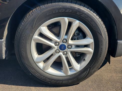 Used 2019 Ford Edge SEL w/ Equipment Group 201A FWD image 28