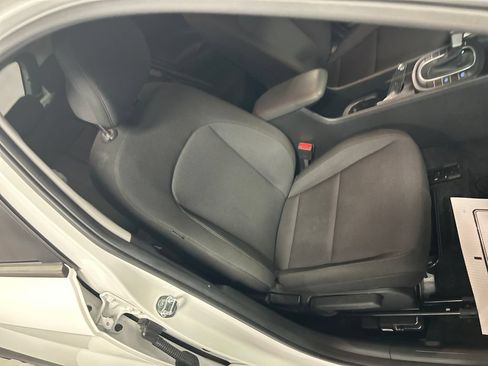 Used 2024 Hyundai Kona SEL FWD image 23