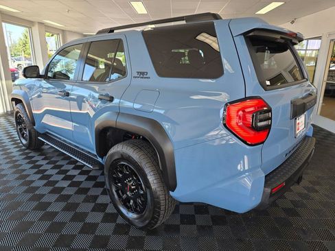 Used 2025 Toyota 4Runner TRD Off-Road Premium AWD/4WD image 5