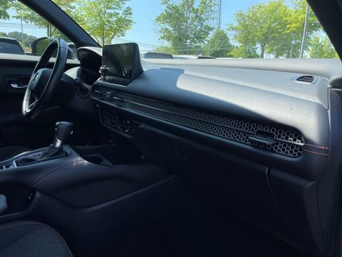 Certified 2025 Honda HR-V Sport image 33