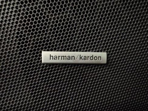 Used 2017 Subaru Forester 2.5i Limited image 18