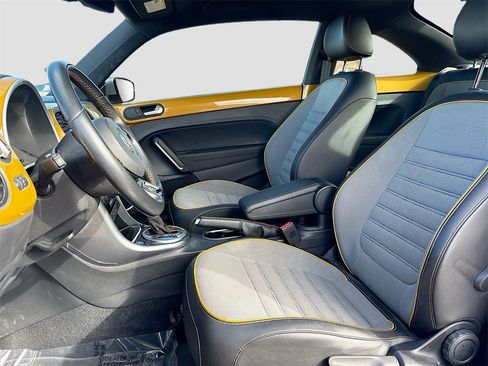 Used 2017 Volkswagen Beetle 1.8T Dune image 20