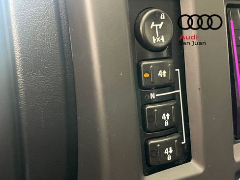 Used 2005 HUMMER H2 SUT w/ Preferred Equipment Group image 30