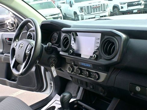 Used 2022 Toyota Tacoma SR image 18