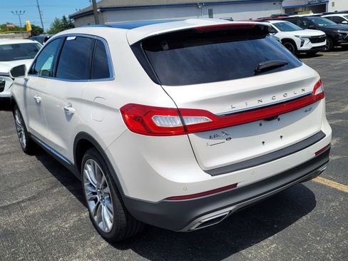 Used 2016 Lincoln MKX Reserve w/ Climate Package AWD/4WD image 4
