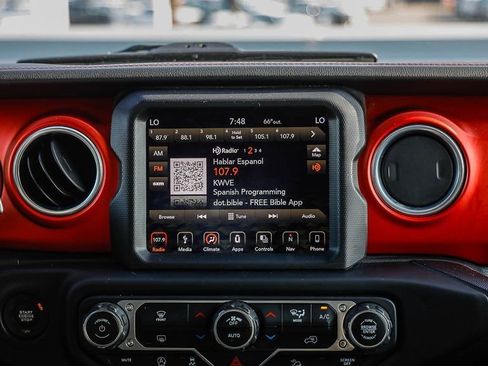 Used 2018 Jeep Wrangler Rubicon AWD/4WD image 17