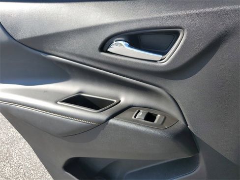 Used 2020 Chevrolet Equinox Premier image 32